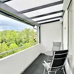 Exklusive Altbauwohnung Mit Whirlpool Und Kueche