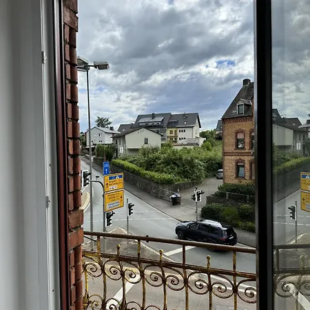 Exklusive Altbauwohnung Mit Whirlpool Und Küche Apartment *