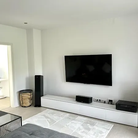 Apartment Exklusive Altbauwohnung Mit Whirlpool Und Küche