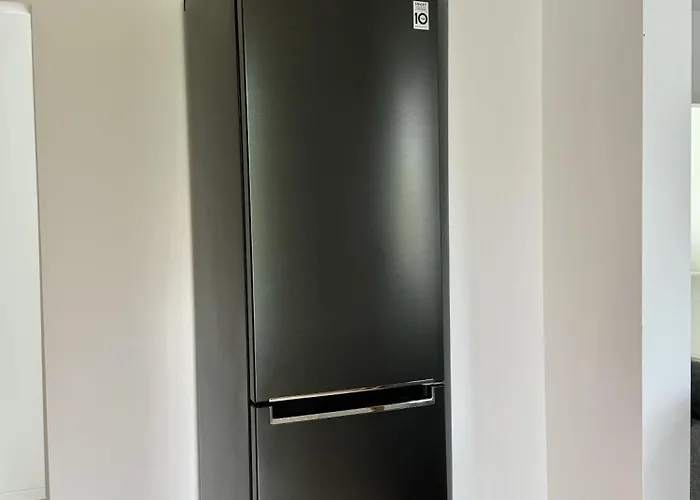 Exklusive Altbauwohnung Mit Whirlpool Und Küche *